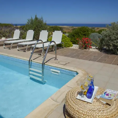 How To Rent Your Own Beachfront Villa, 1463