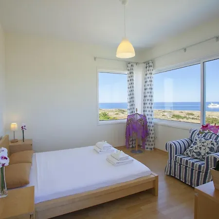 How To Rent Your Own Beachfront Villa, 1463 빌라