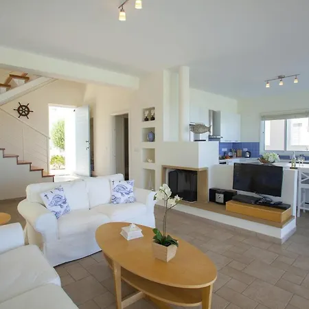 How To Rent Your Own Beachfront Villa, 1463 빌라 *